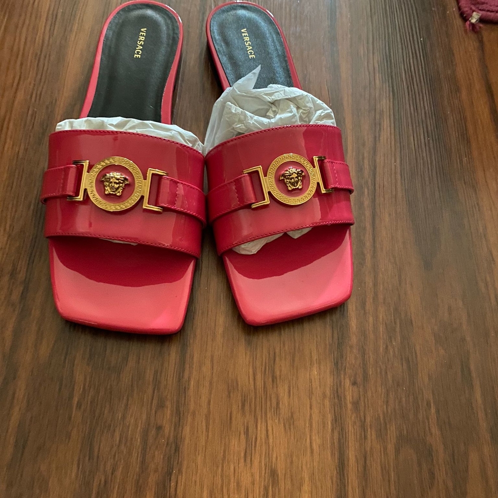 Versace Fuchsia Heels - Picture 4 of 6